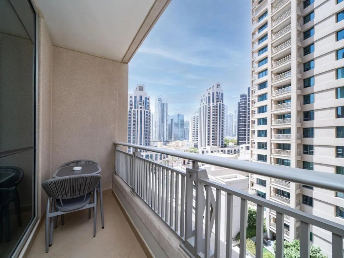 דירות דובאי Downtown 1 Bed - Burj Khalifa Balcony View